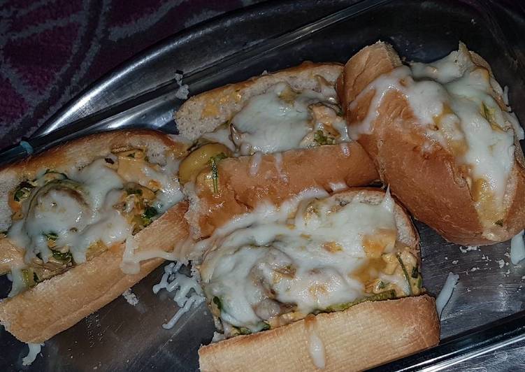 ساندوتشات الدجاج بالكريمه والفطر