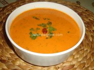 Soupe poivrons rouges-tomates