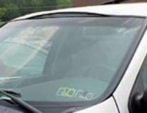 التخلص من البخار على زجاج السيارة