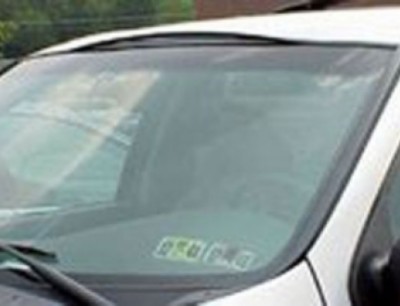 التخلص من البخار على زجاج السيارة