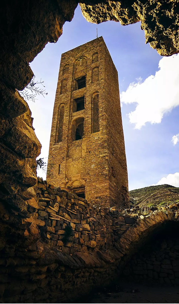 Minaret et Mosquée, Kalaâ des Béni Hammad... !