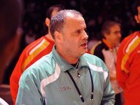 Salah Bouchekriou (entraîneur EN) « Jouer sans complexe »                                    Handball-Tournoi préolympique