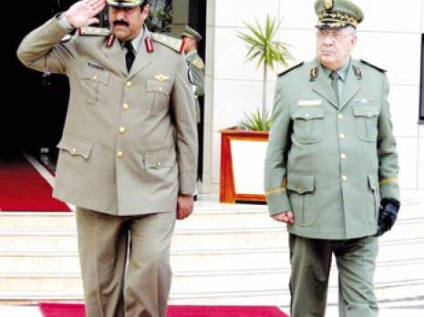L'énigmatique visite du chef de l'armée du Qatar                                    Il a été reçu hier par Bouteflika