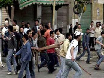 منحرفون يعلنونها حربا دامية ببني مسوس بالعاصمة                                    بدأت بمعاكسة فتاة وتطورت إلى مقتل شاب