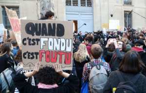 Planète (France) - «L’Affaire du siècle»: Greenpeace va attaquer l'Etat en justice pour son «inaction contre le climat»