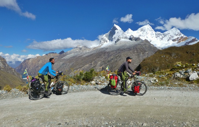Planète - Nantes: Deux ans et 32.000 km à vélo (pour la bonne cause), ils bouclent leur incroyable défi