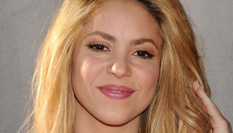 États-Unis: la chanteuse Shakira en mode boxe avec la police de Miami