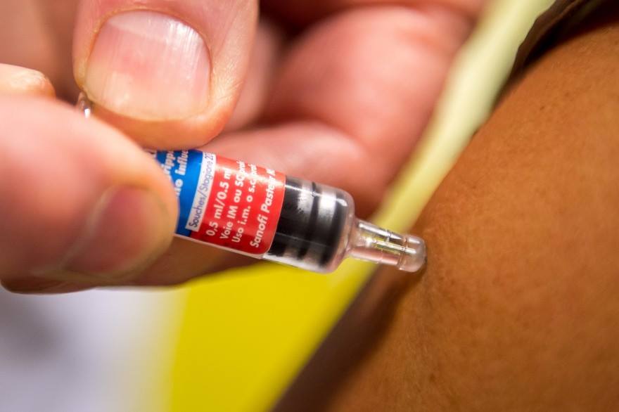 هل اللقاحات إلزامية للأطفال ؟