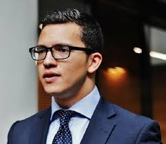 Quand le fils de l’ambassadeur d’Algérie à Paris s’exprime contre le 5e mandat