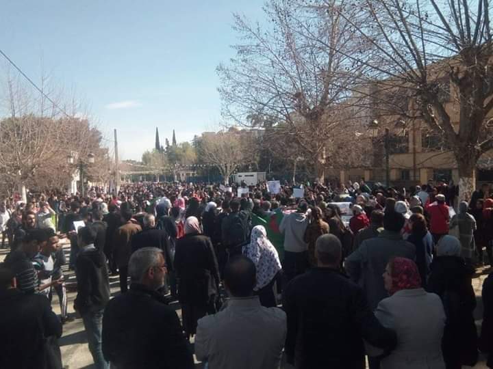 Manifestations contre le 5è mandat à Tlemcen : Les professeurs d’université rejoignent leurs étudiants