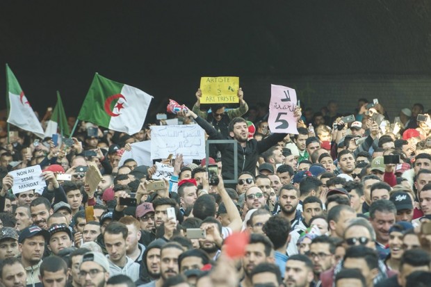 LA MOBILISATION PROMET D’ÊTRE PLUS SOUTENUE -  3e vendredi: l’Algérie retient son souffle