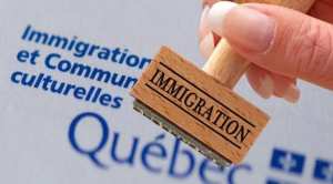 Le Québec suspend 18.000 dossiers d'immigration