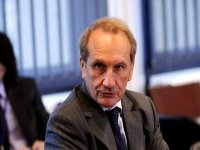 Geste hostile de Gérard Longuet à l'encontre de l'Algérie : la réprobation se poursuit en France