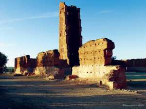 ما لاتعرفه عن ماذنة منصورة المشهورة