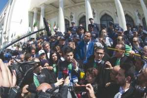 Algérie - ILS ONT MANIFESTÉ HIER À ALGER:  Les magistrats refusent de superviser la présidentielle