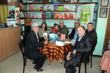 VENTE-DÉDICACE DE YOUCEF MERAHI À TIZI OUZOU Un livre collectif sur Tahar Djaout