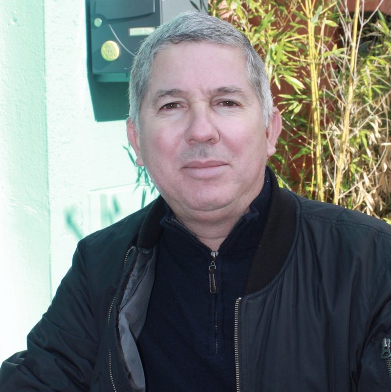 PARUTION DE “CONDAMNÉS À VIVRE” AUX ÉDITIONS TIRA  Farid Abache renoue superbement avec la littérature