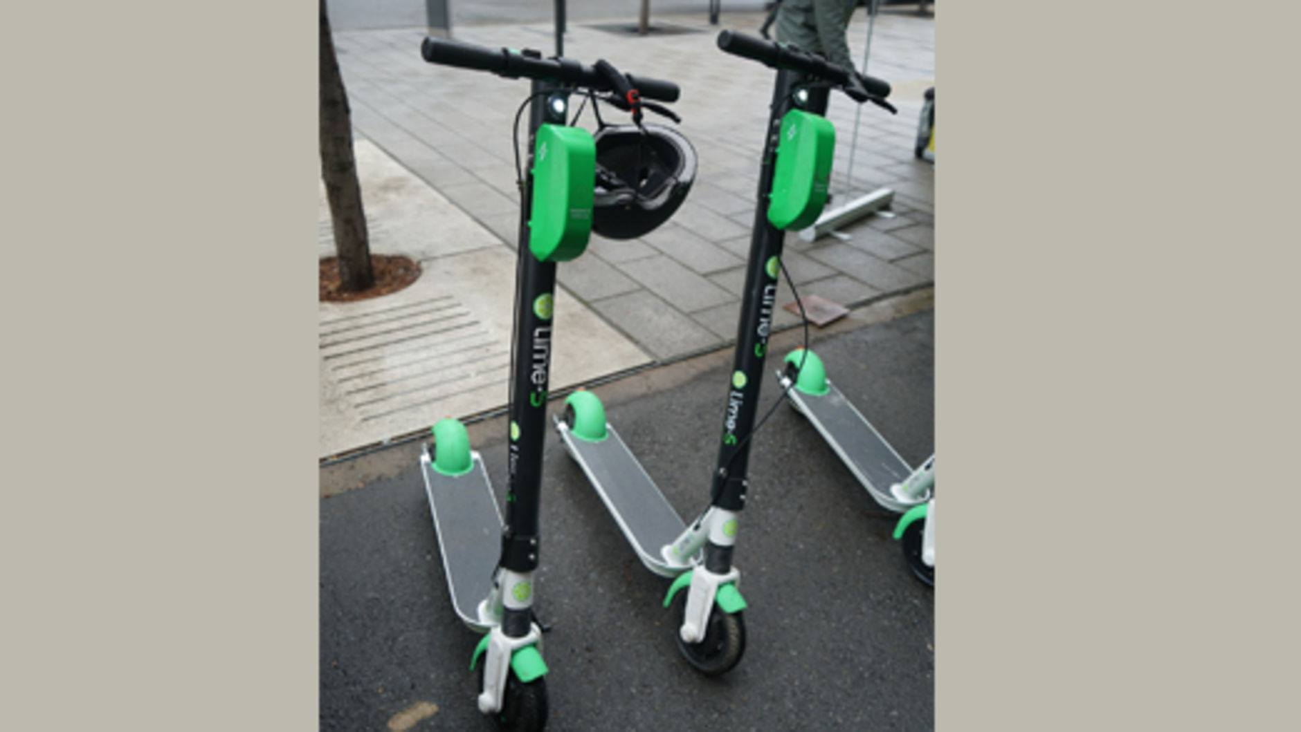 سكوتر كهربائية ذاتية القيادة في مونتريال