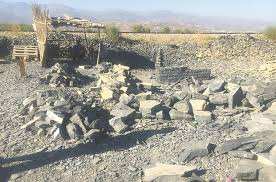 TAILLEURS DE LA PIERRE BLEUE À BOUIRA, Les “forçats” d’Ath Mansour