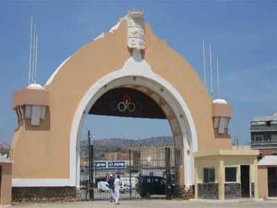 Dans l'attente d'infrastructures de haut niveau                                    Zabana, Complexe des Castors ou la Munatec de Canastel