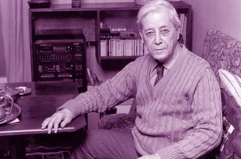 في مئوية الكاتب محمد ديب: لم تكن الجزائر رحيمة به الجزائر السياسية والأدبية والثقافية لم تكن رحيمة بمحمد ديب لا في حياته ولا في مماته، فقد ظل مهمشا.