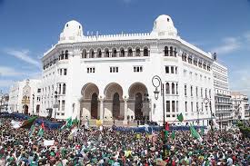 RISQUES SUR LA STRUCTURE DU PARVIS DE LA GRANDE-POSTE : Les experts sceptiques