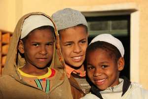 LA COMMUNAUTE NOIRE D'ALGERIE : UNE MINORITE NATIONALE OUBLIEE AU SEIN D'UN PEUPLE A L'ELAN REVOLUTIONNAIRE CONFISQUE