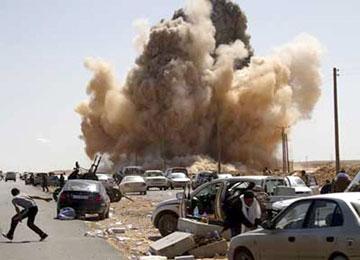 رئيس الأركان الليبي ينجو من محاولة اغتيال بالعاصمة                                    اشتباكات بين الجيش وميليشيات الزنتان بمطار طرابلس