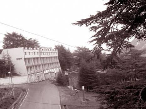 Tikjda se meurt                                    Contributions : les autres articles