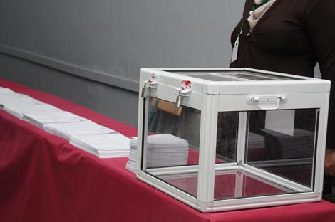 احتجاج ببسكرة لتغيير قوائم مؤطري الانتخابات