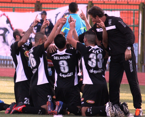 وفاق سطيف يسوّي علاوات الطاقم الفني وبعض اللاعبين