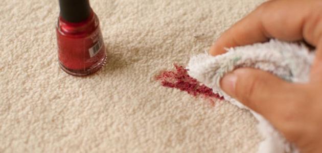 كيف أزيل المناكير عن الملابس