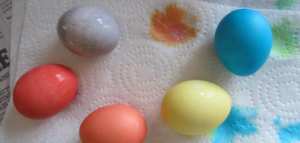 طريقة تلوين البيض