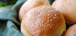 طريقة خبز الهمبرجر