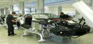 كيف تصنع السيارة