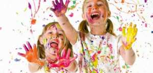 طريقة لإزالة الدهان عن الملابس