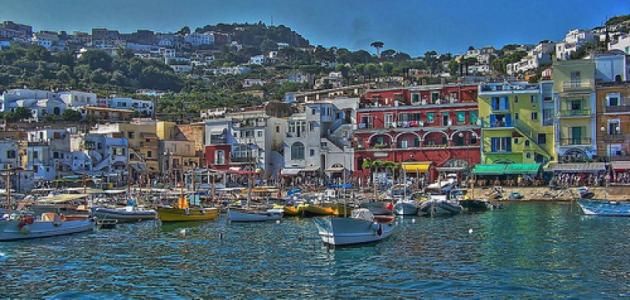 أين تقع جزيرة كابري