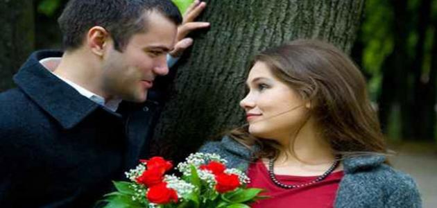 علامات حب الرجل للمرأة