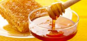 فوائد العسل والماء على الريق