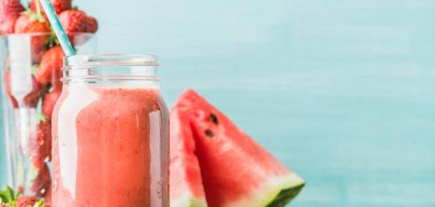 سموثي البطيخ والتوت