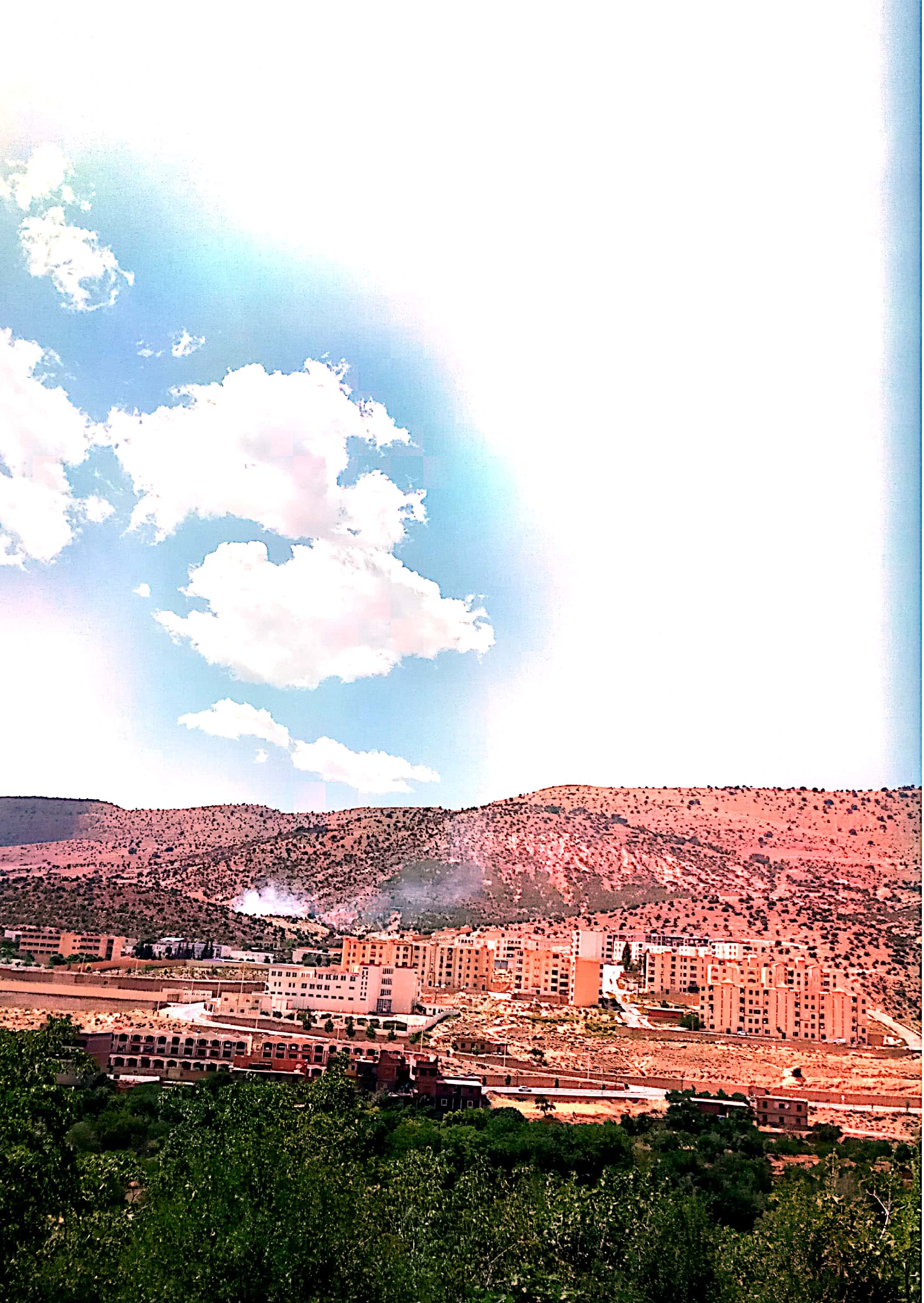 مفرغة عمومية تتوسط تجمعات سكانية ولا تبعد سوى خطوات عن المستشفى