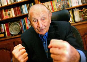 Bigeard indésirable à Fréjus                                    SES CENDRES SONT AU COEUR D'UNE POLEMIQUE