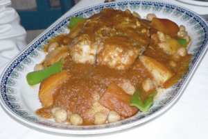 الكسكسي بالسمك الأبيض فخر المائدة القلّية