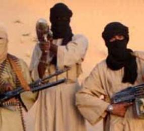 إطلاق سراح والي اليزي بعد 24 ساعة بالشريط الحدودي                                    اختطفته جماعة مسلحة بمنطقة الدابداب واقتادته إلى التراب الليبي