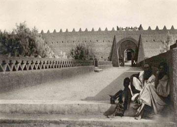 بلدية عين صالح بتمنراست تعيد أزيد من 40 مليار سنتيم لخزينة الدولة بعد عجزها عن صرفها                                    واقع التنمية بها في الحضيض والمواطن يدفع الثمن غاليا في صمت رهيب