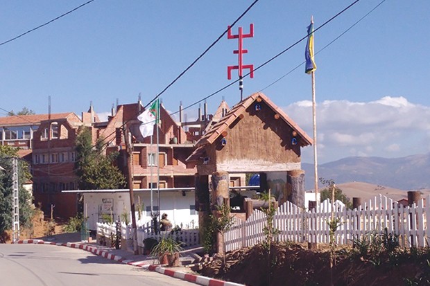 VILLAGE AVARANE (Tirmitine/Tizi Ouzou): Quand la volonté citoyenne comble les carences des autorités