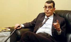 Algérie - ME MECHRI ALERTE SUR L’ÉTAT DE SANTÉ DE SON CLIENT INCARCÉRÉ À EL-HARRACH: “Gravement malade, Benhadid ne peut plus bouger”