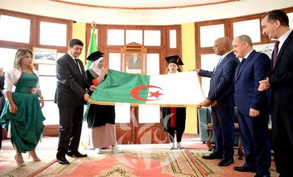 Concours de réalisation du meilleur drapeau national: cérémonie de distinction des lauréats