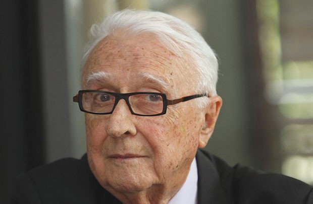 Planète (France) - IL S’ÉTAIT DÉPLACÉ À BOUMERDÈS LORS DU SÉISME DE 2003: Le fondateur du Samu tire sa révérence