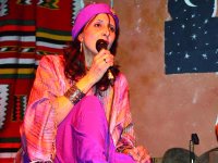 « Le conte véhicule un message »                                    Interface - Naïma Mehaïlia conteuse